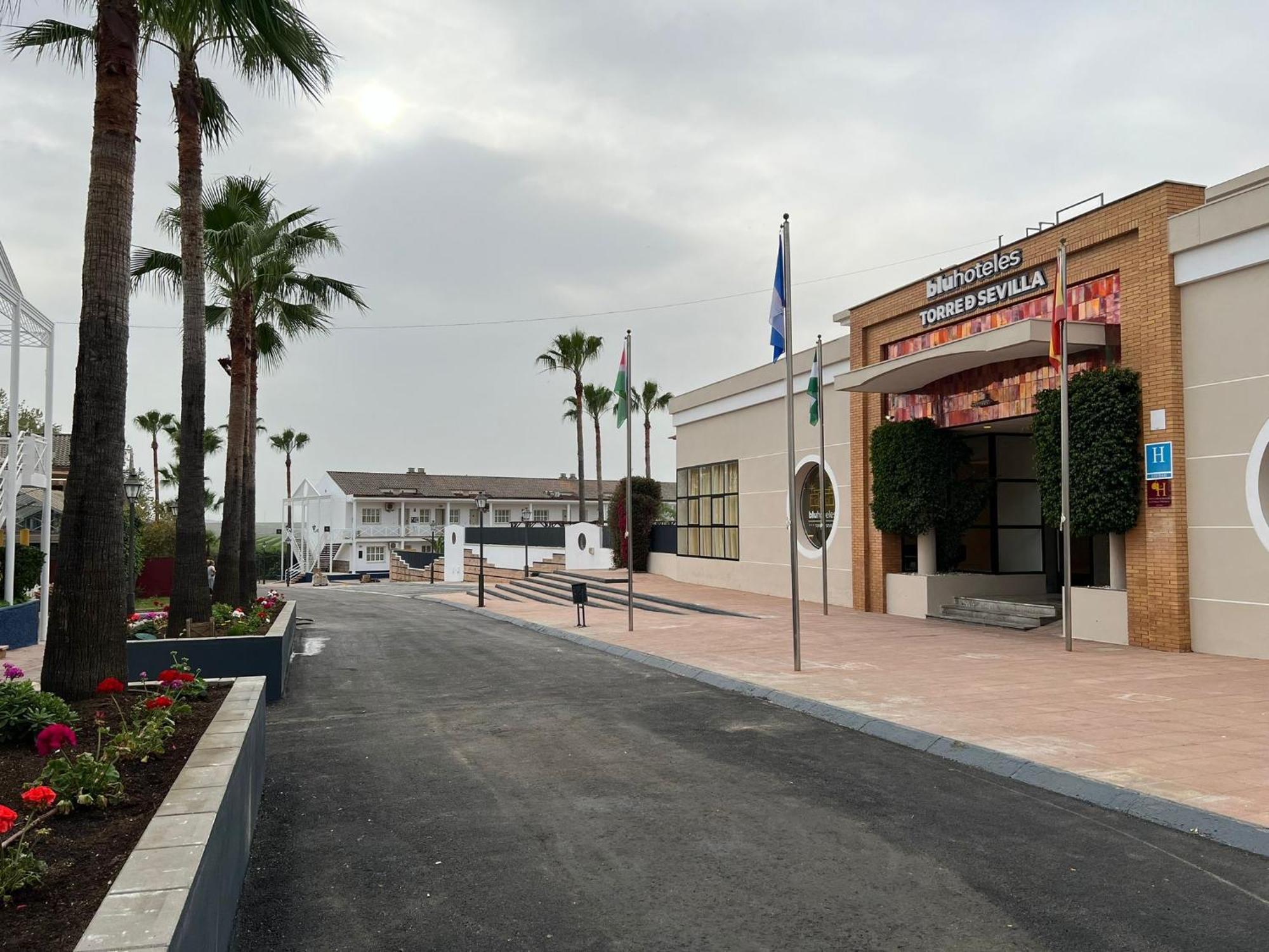 Torre de la Reina Hospedium Hotel Blu Torre De Sevilla מראה חיצוני תמונה